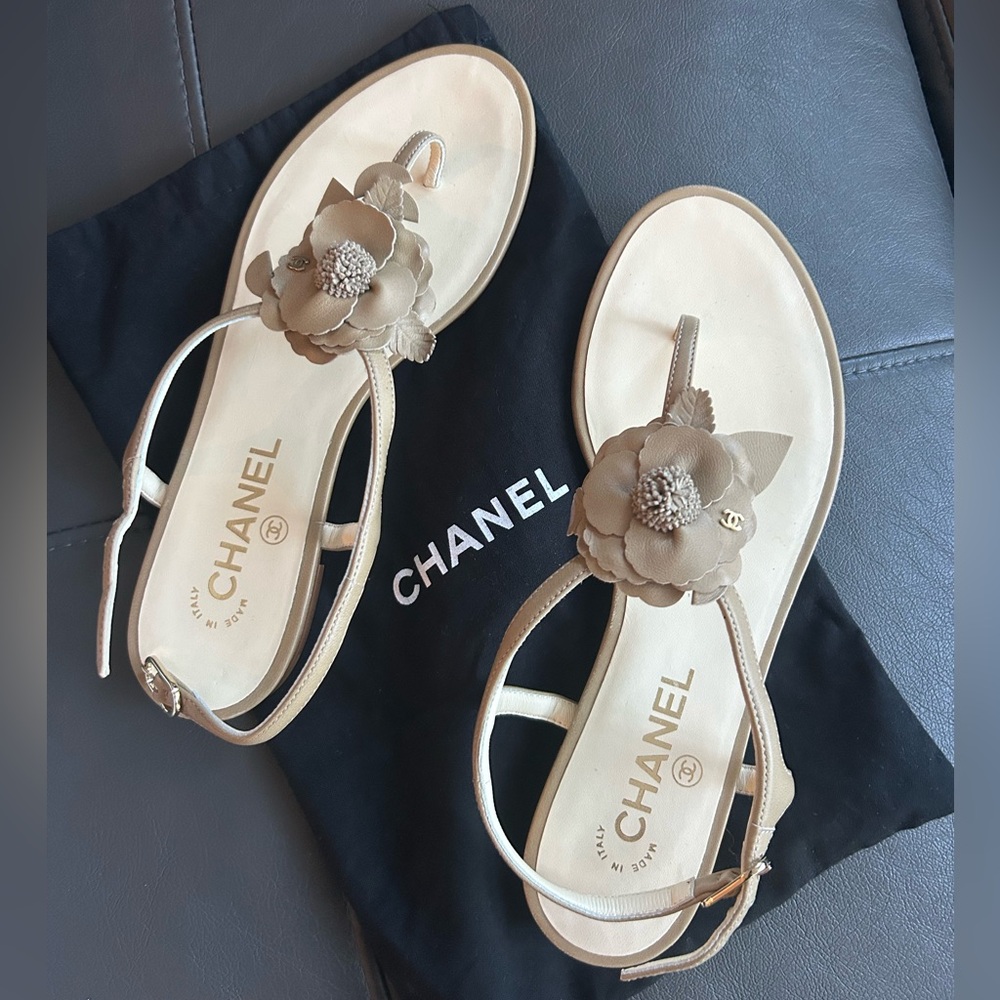 Chanel Brown Leather Camelia Thong Slingback Sandals - Picture 12 of 12